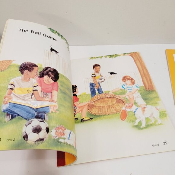 2 School Scott Foresman Reading Books Friends and Prizes An American Tradition - Picture 5 of 10